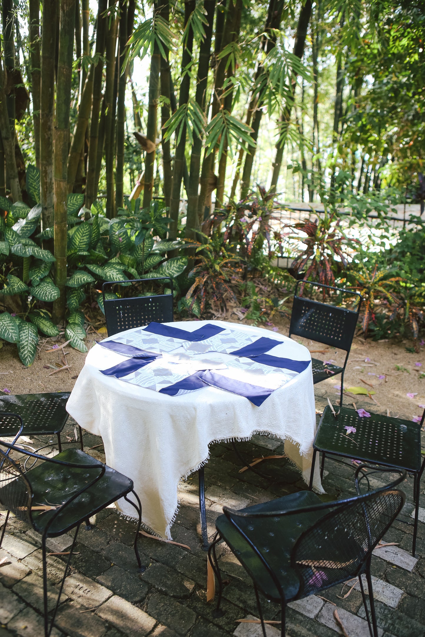 Alon Placemat and Coaster (Set of 4 Pairs)