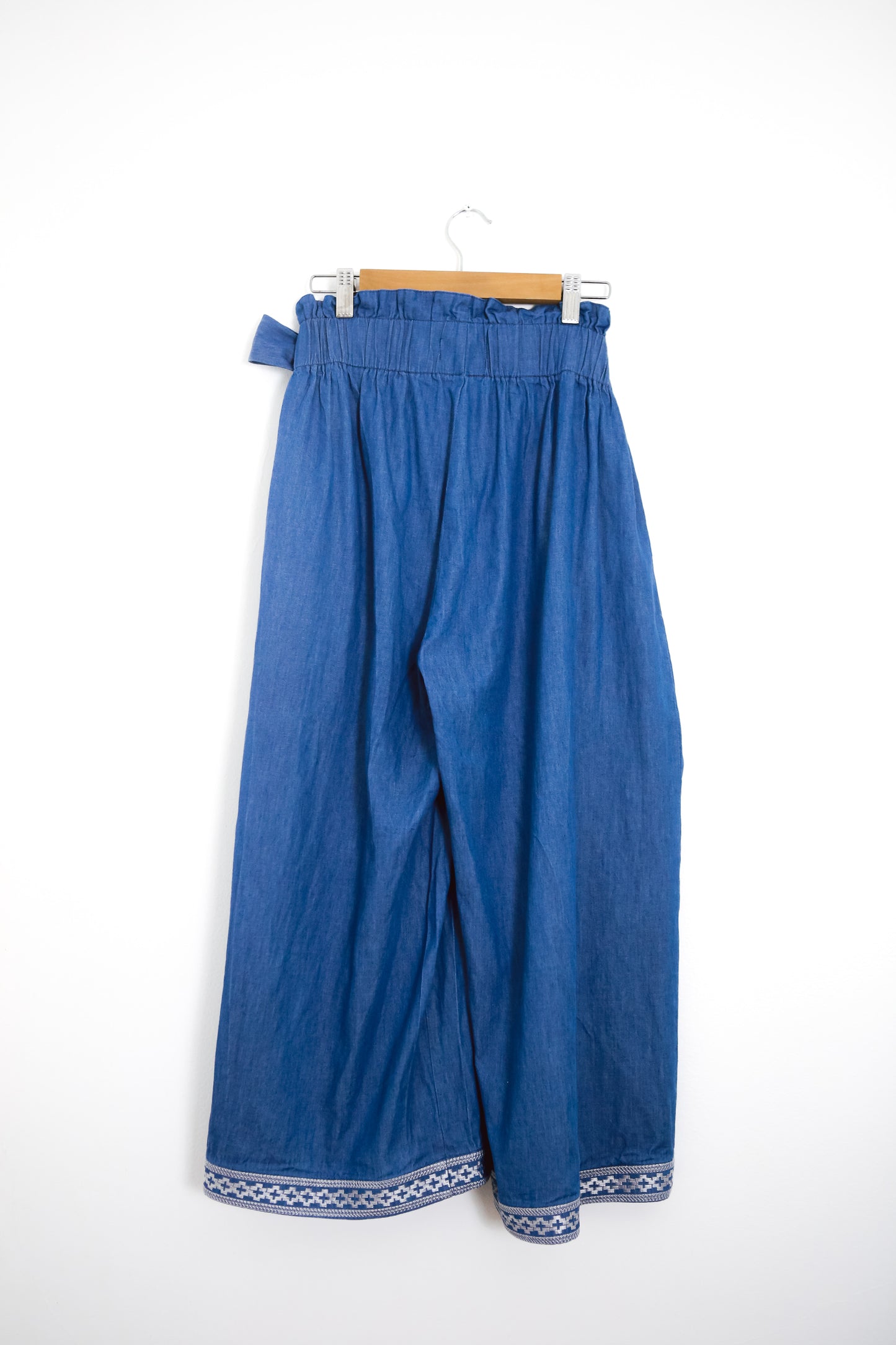 Alapaap Embroidered Culottes in Blue